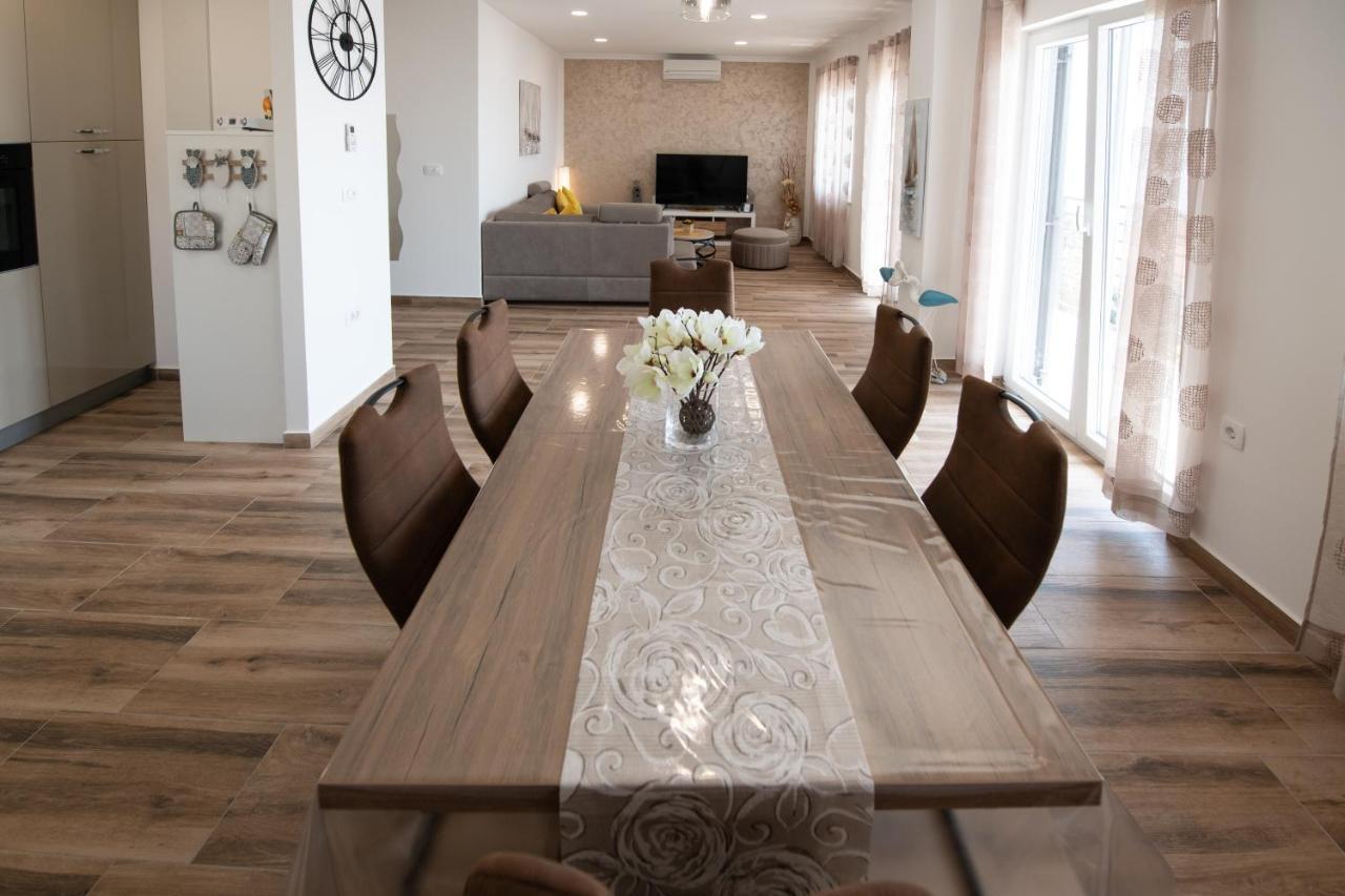 Apartman Rubinic Icici Luaran gambar